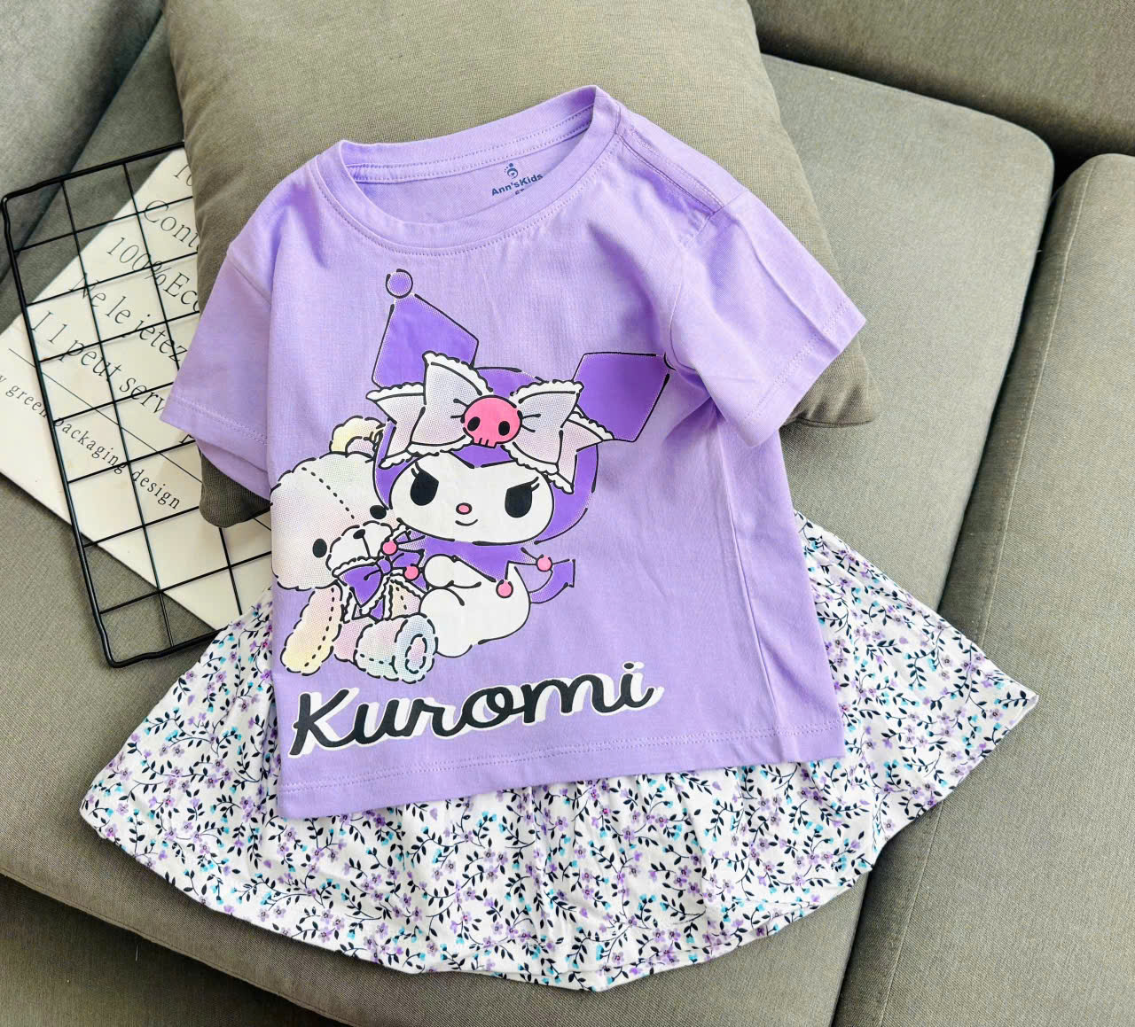 Đồ bộ bé gái, Bộ quần giả váy cho bé gái labubu gấu dâu capybara kuromi từ 10-38kg chất cotton hàng xuất mềm mịn mát