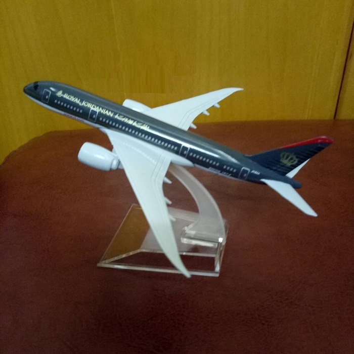 Mô hình máy bay tĩnh B787 Royal Jordanian 16cm