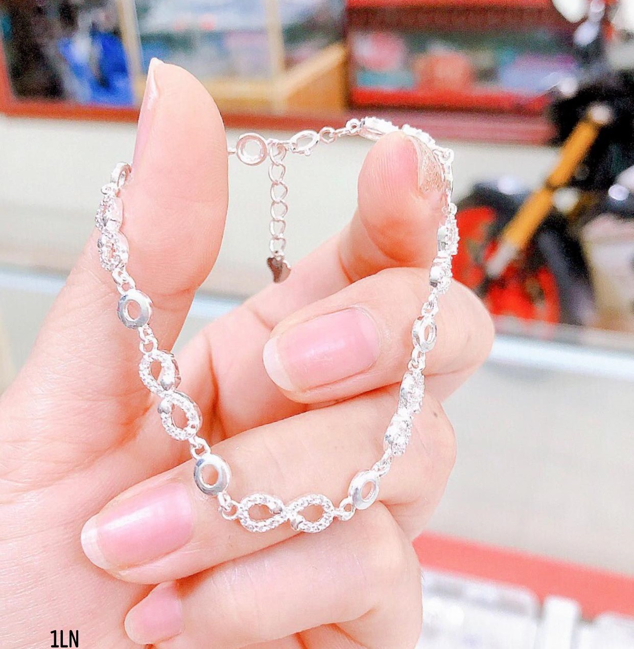 Lắc tay nữ thời trang chất liệu bằng bạc s925 MS012t