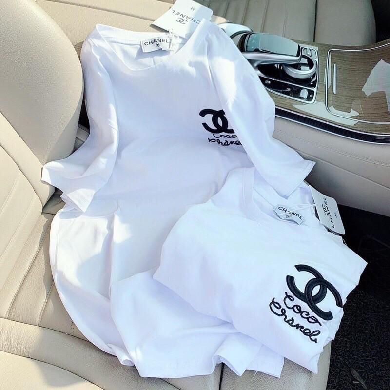 Áo phông nữ phom rộng