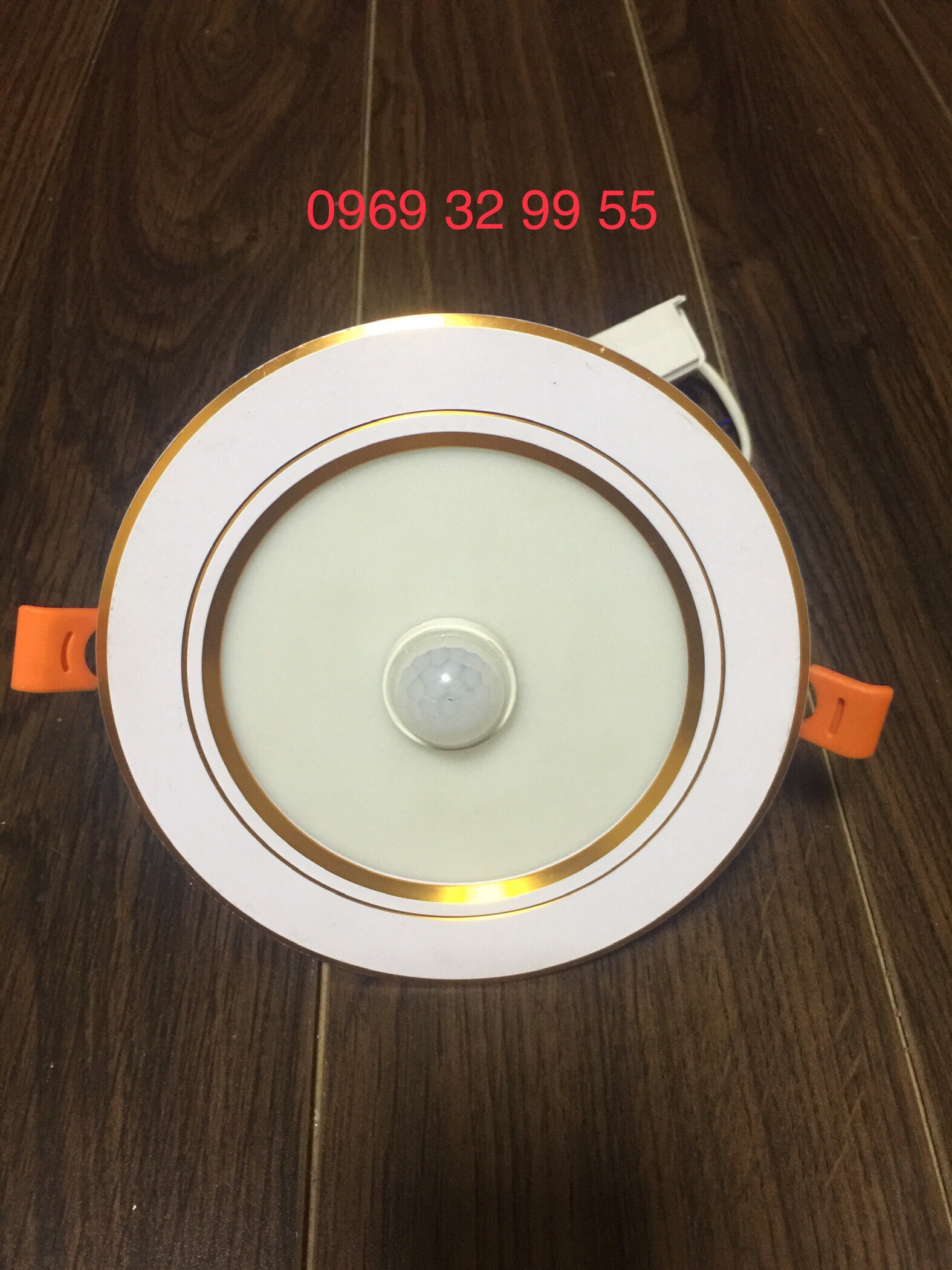 Đèn Led Âm Trần Cảm Biến Chuyển Động Ánh Sáng 7W Lỗ Khoét D90mm 220V