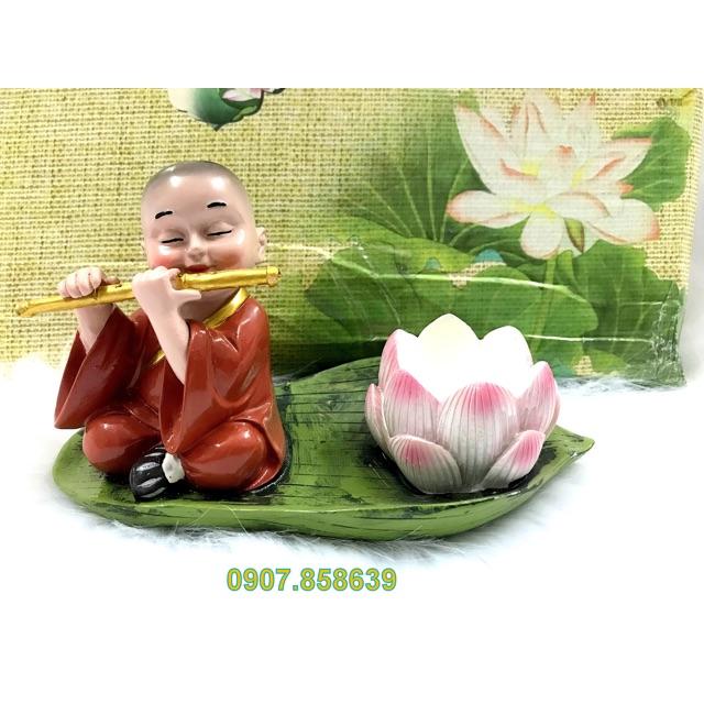 Xông Trầm chú tiểu hoa sen