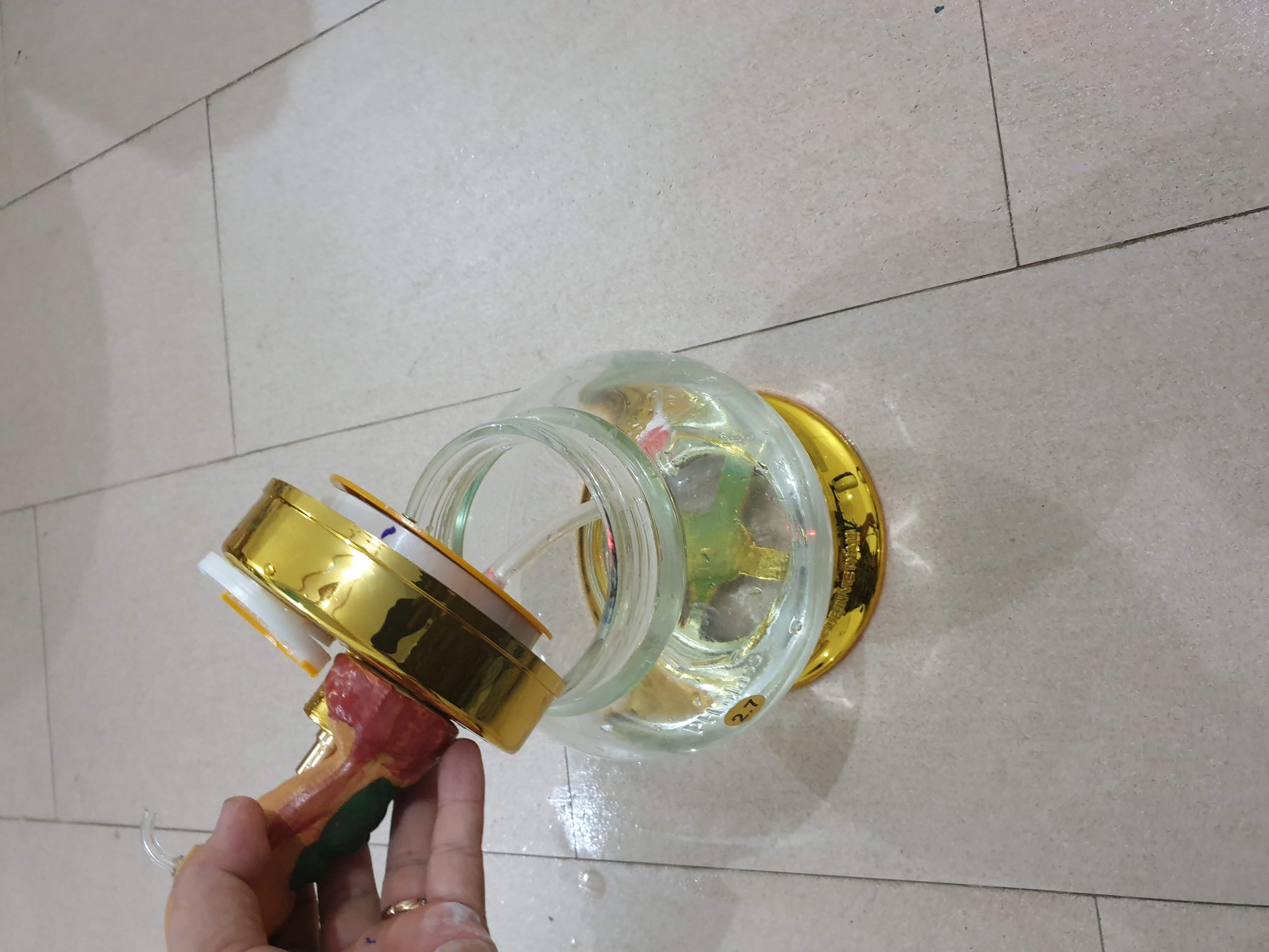 Bình Rót R.ượ.u Tự Động Tiểu Đồng Tử - chú tiểu Thủy Tinh cao Cấp 2.7 lít