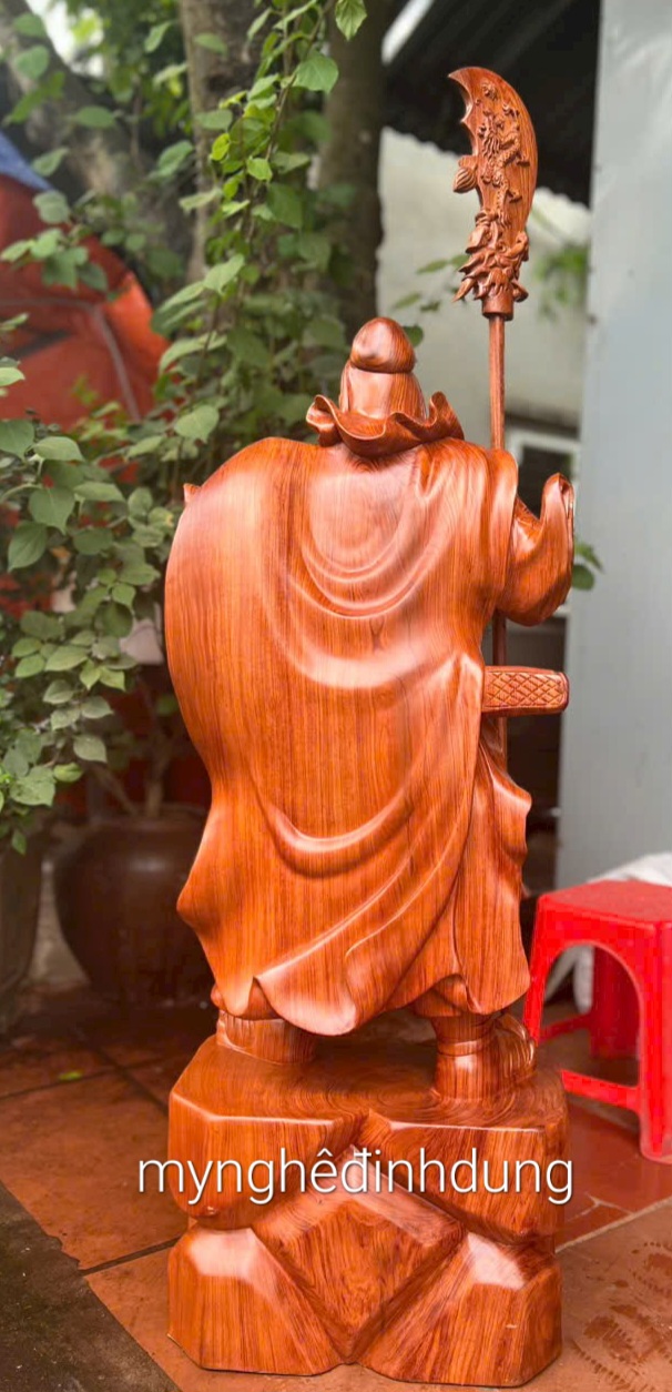 Tượng quan công trấn ải bằng gỗ hương đá quá đẹp kt cao 100x37x24cm