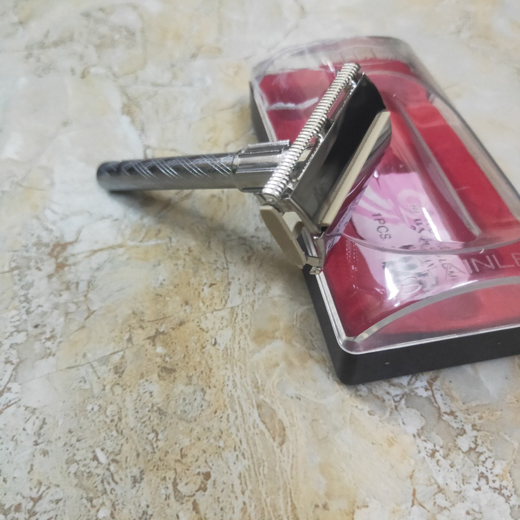 Dao Cạo Râu Cổ Điển Cao Cấp Inox HL 877 Xoay Cán Mở Nắp! Bàn Cạo Râu Cổ Điển Holong