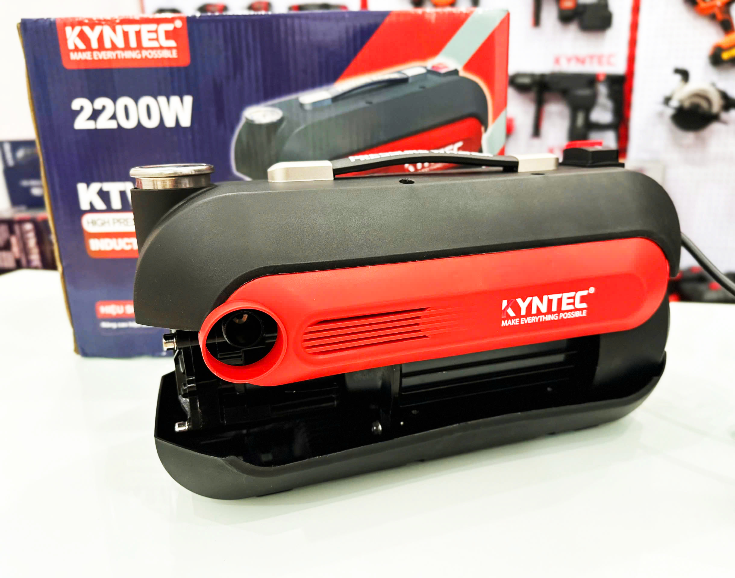 Máy rửa xe áp lực cao nhập khẩu chính hãng Kynko Kyntec KTW - 10 siêu bền