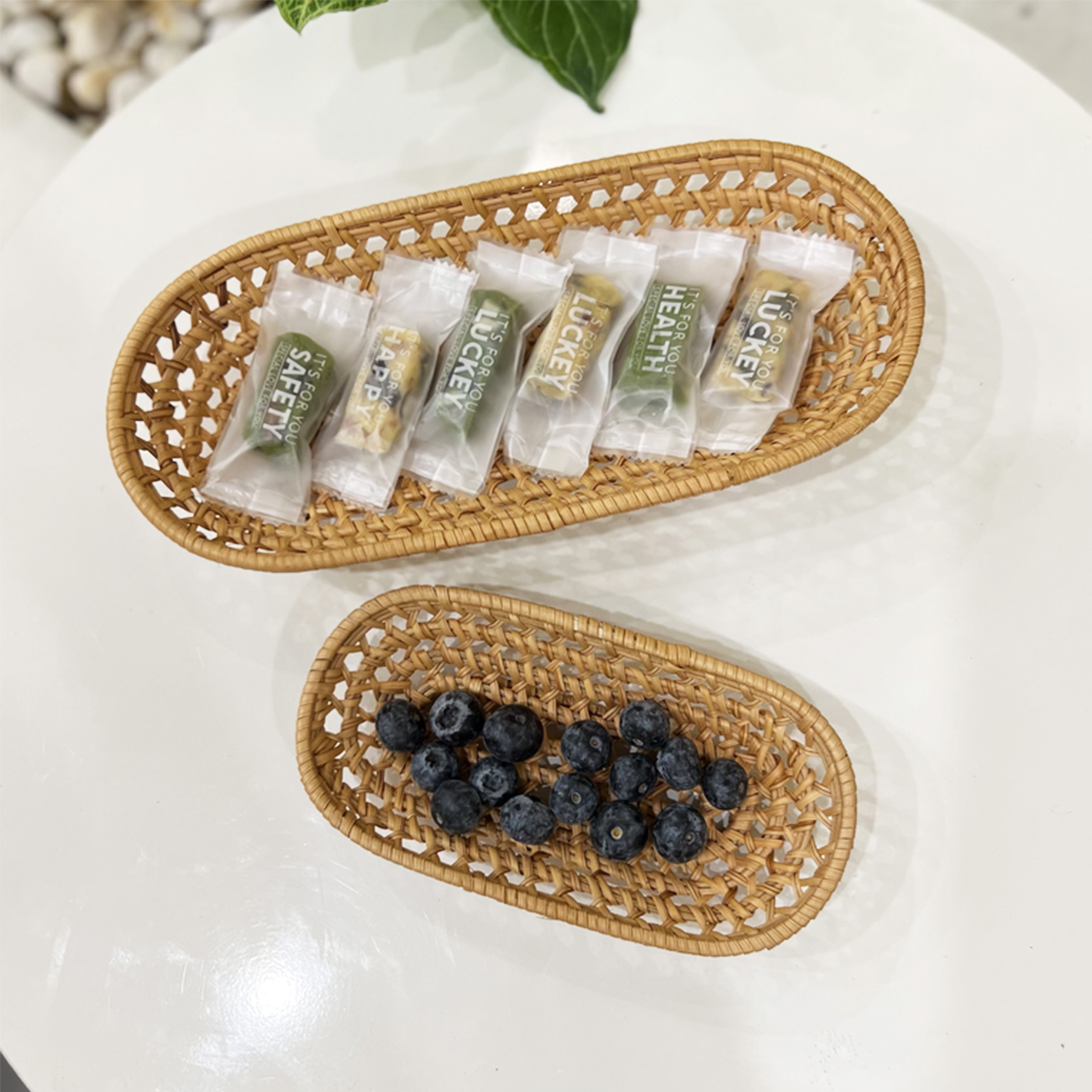 Khay mây URSPACE đựng trái cây, bánh kẹo, bánh mì, trang trí decor/ OVAL RATTAN TRAY