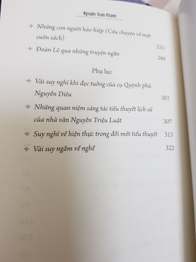 Tiếng Người Trong Văn (Hồi Ức Văn Chương)