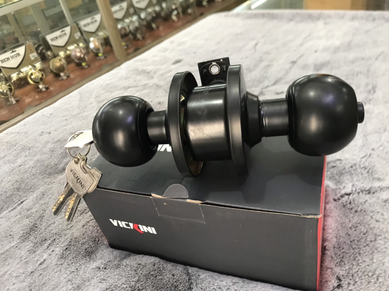 Khóa tròn Vickini 30800.001 OBP màu đen