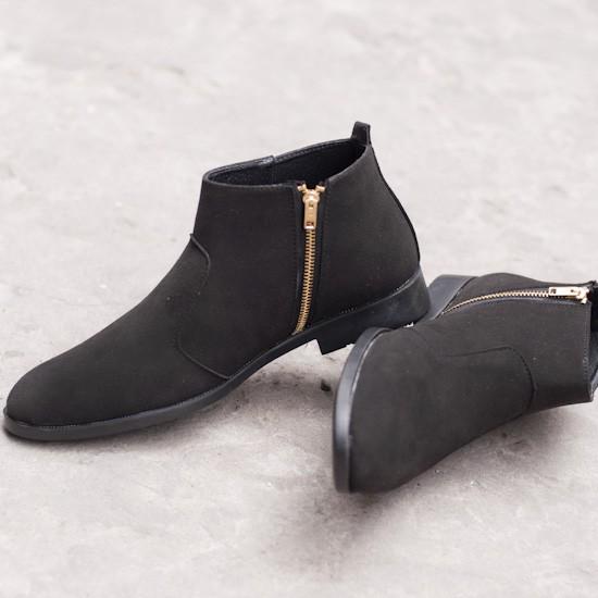 Giày Chelsea Boot Cổ Khóa Tiện Lợi Da Búc Đen Và Đế Được Khâu Chắc Chắn - CB521-bucdenkhoa- Kèm Vòng Gỗ Bách Xanh