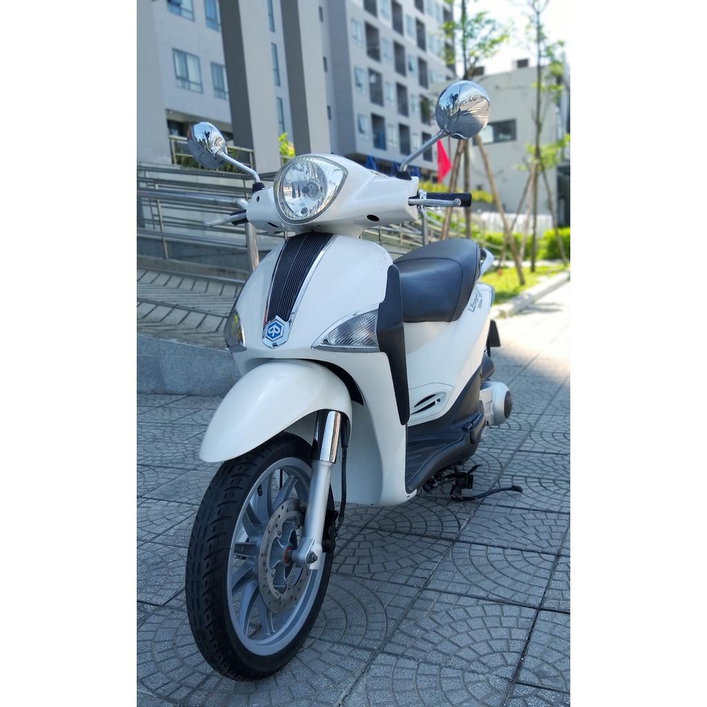 Tem rời liberty xanh đỏ xe trắng