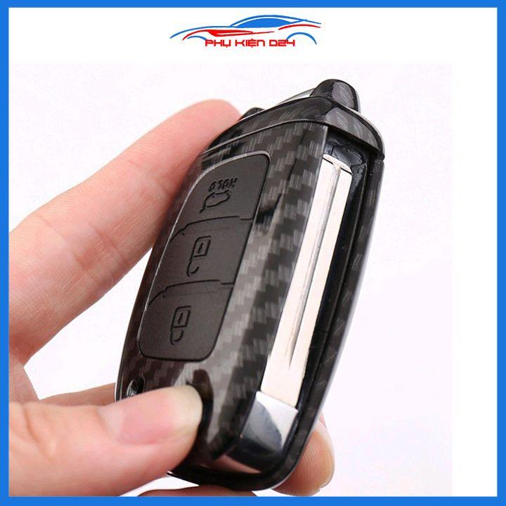 Ốp vỏ bọc chìa khóa xe Focus bản chìa gập sợi nhựa cacbon kèm móc treo Inox
