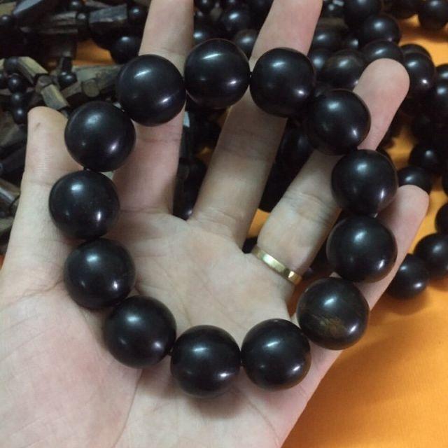 Vòng tay trầm hương thật chìm nước thơm vĩnh viễn