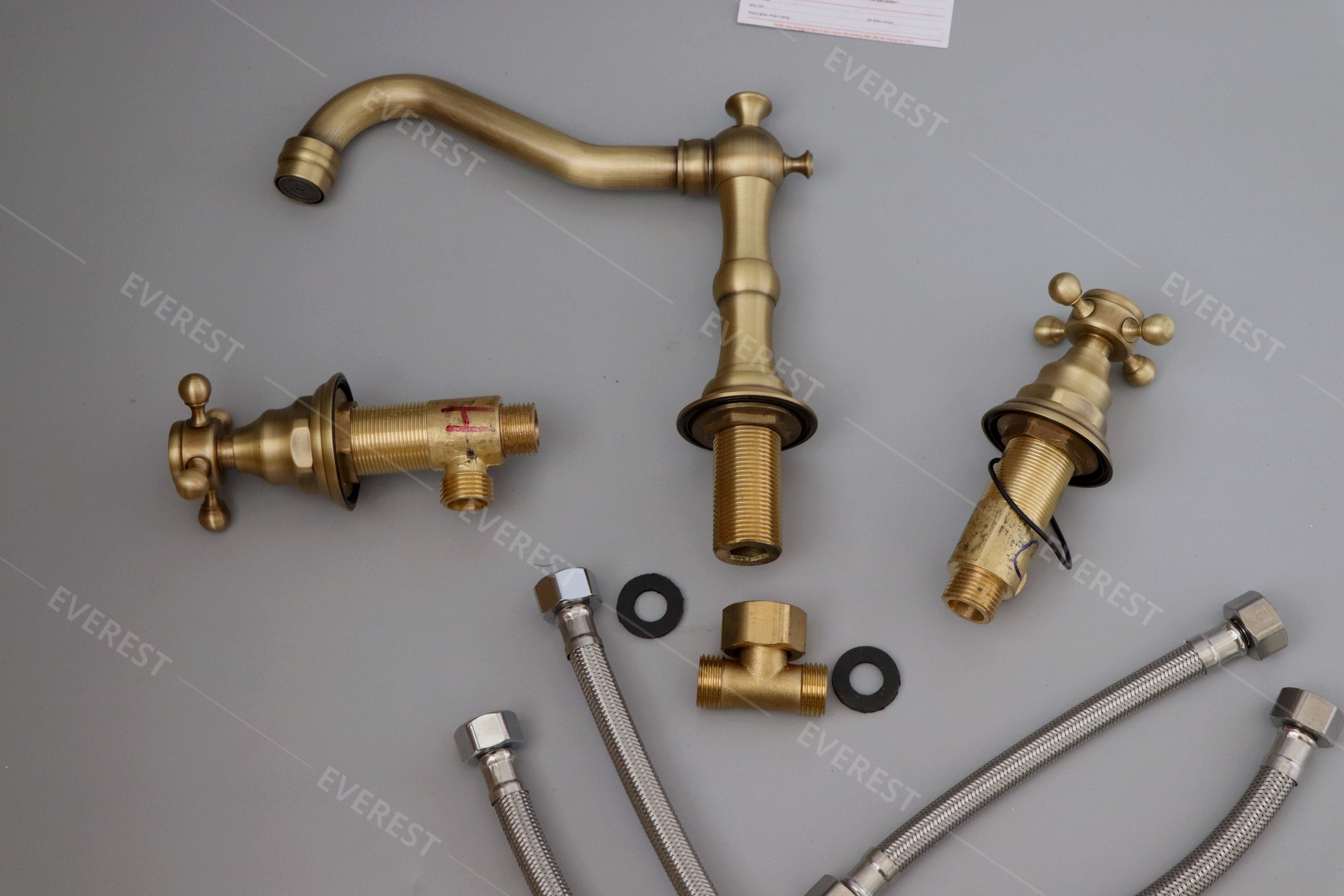 Vòi rửa âm bàn EVEREST EV-1117