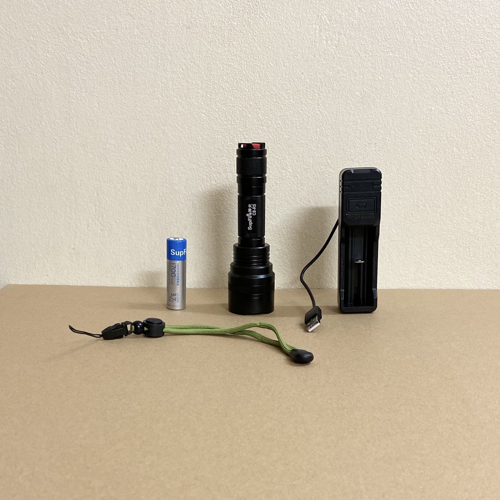 Đèn pin Siêu Sáng SupFire C8-R5 ( Hàng Chính Hãng )