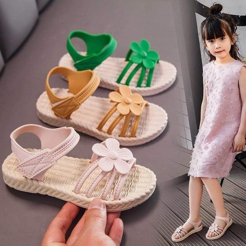 SANDAL HOA CÚC ĐẾ GẤU CHO BÉ