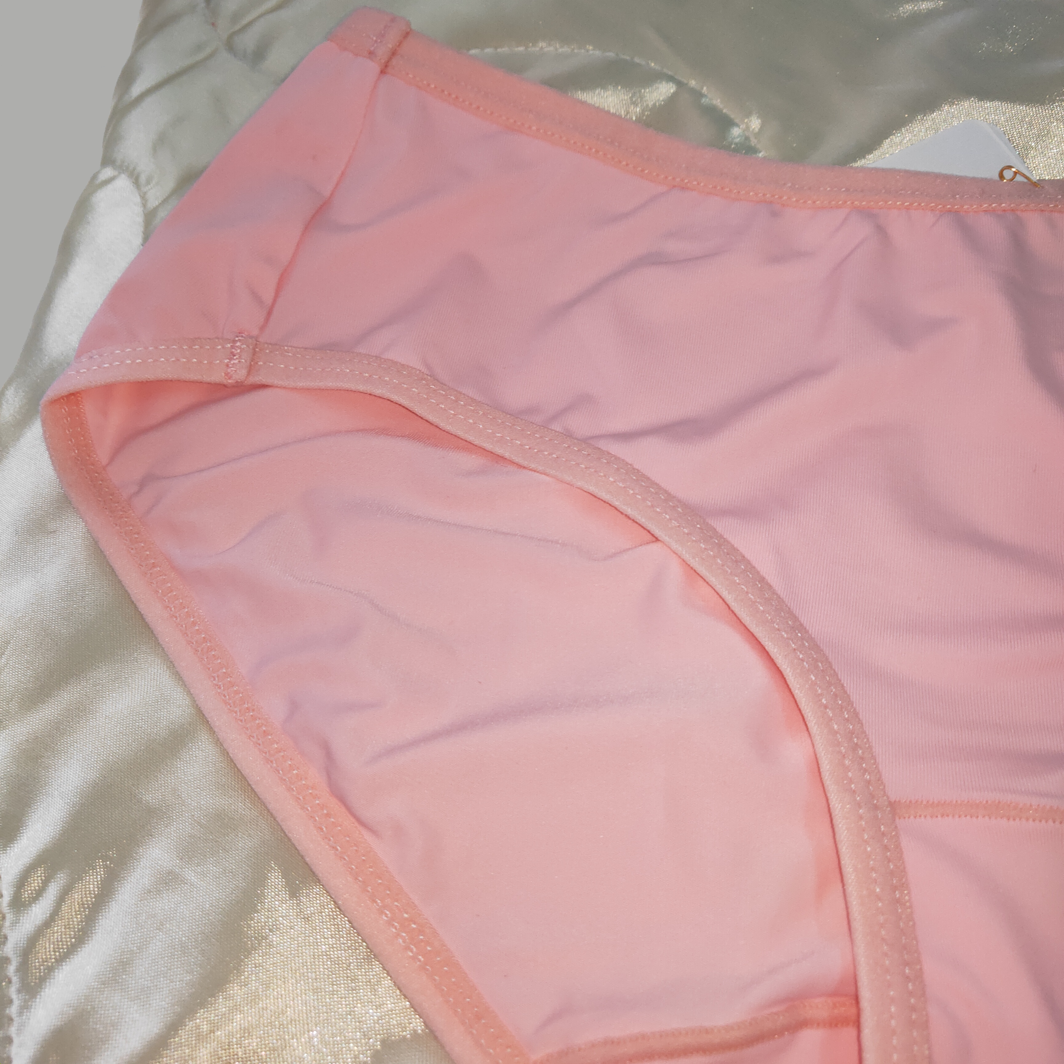 Hình ảnh Combo 5 quần lót nữ thun lạnh trơn mịn màu ngẫu nhiên