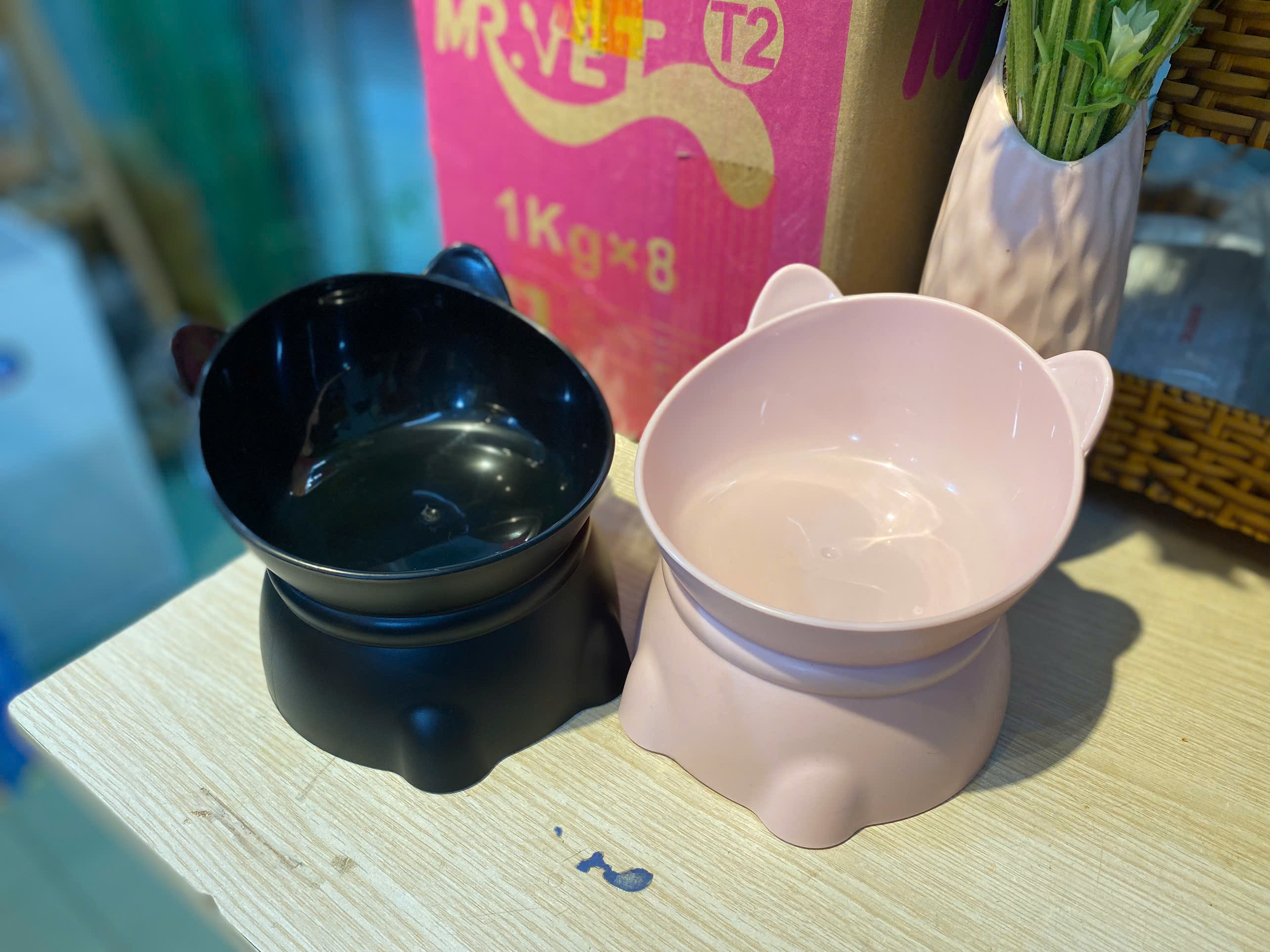 BÁT CHỐNG GÙ DÀNH CHO CHÓ MÈO GIÁ RẺ (NHỰA DÀY) -tiemchomeoanyen