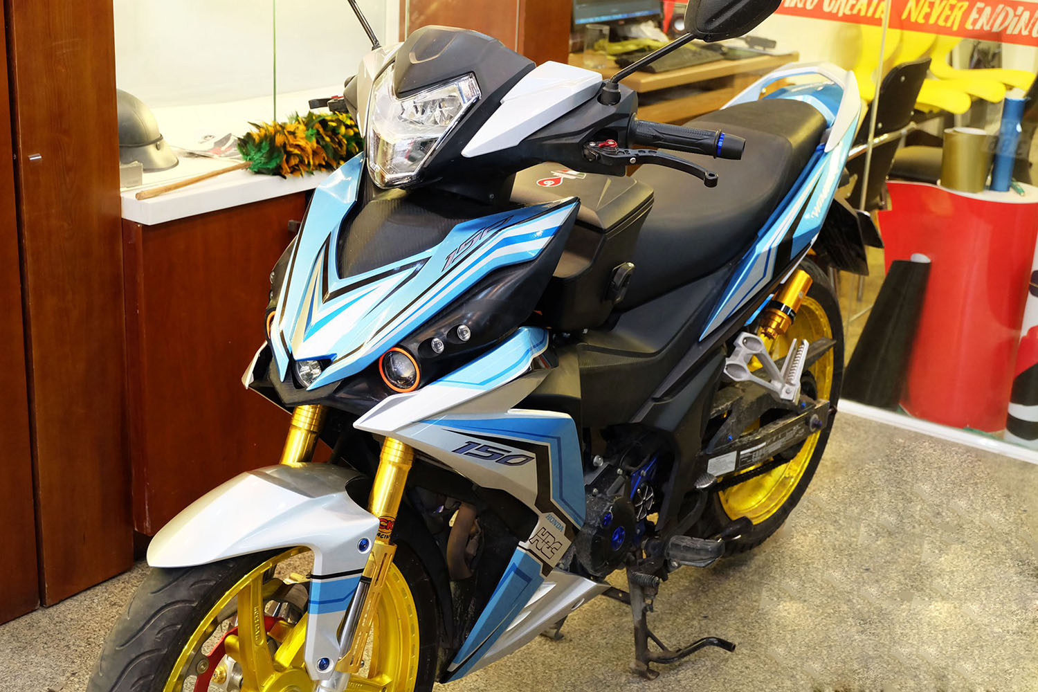 Tem trùm Winner 150 Blue HRC