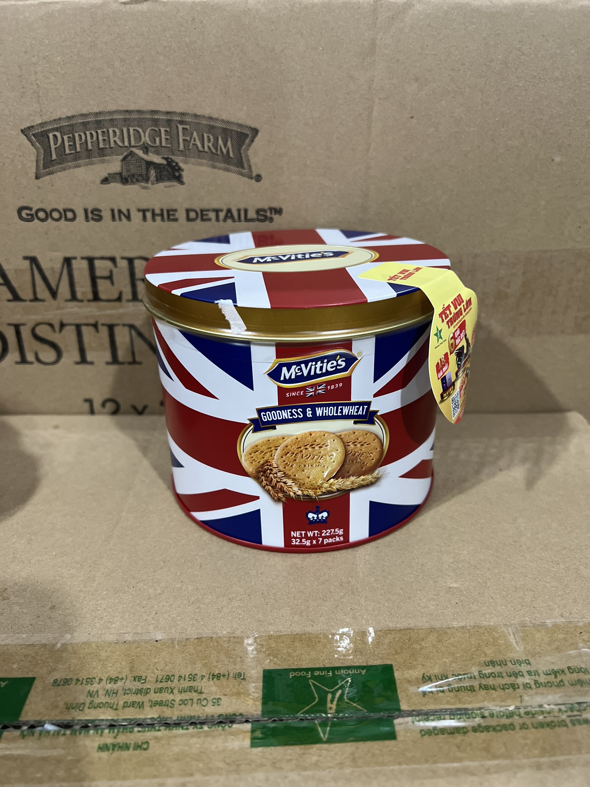 Hộp Quà tết Bánh Quy Lúa mì Nguyên Cám mini Mcvities The british Original 227.5g