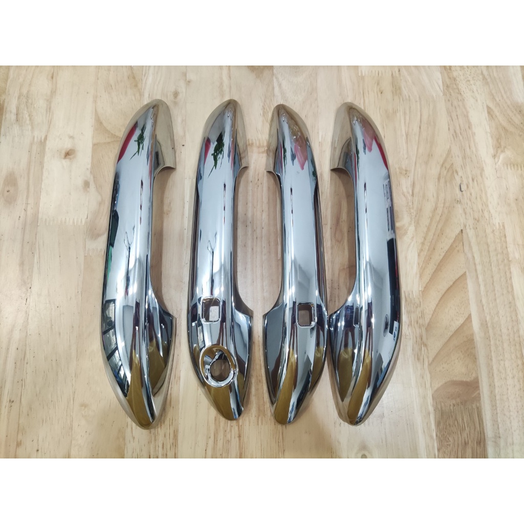 Ốp tay nắm, hõm cửa xe Hyundai Grand i10 đời 2021- 2023 mạ Crom sang trọng