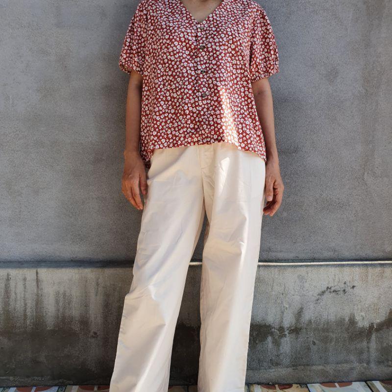 Áo linen đỏ bông