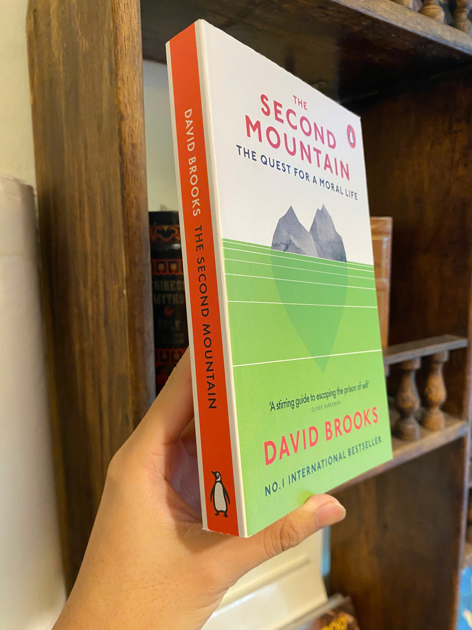 Sách - The Second Mountain by David Brooks | Philosophy / Self Help / Psychology English Book