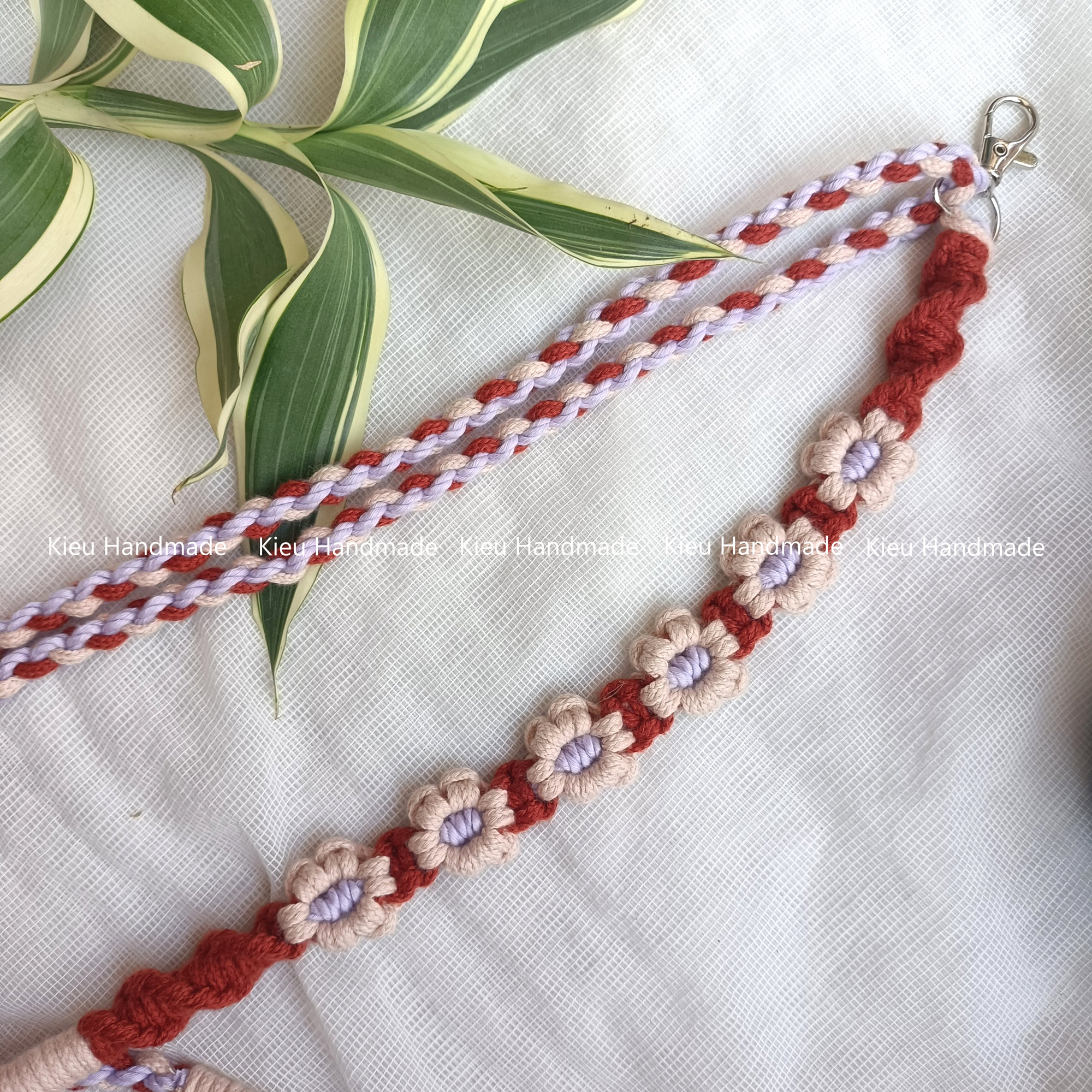 Dây đeo Thẻ, điện thoại  họa tiết hoa cúc dễ thương handmade [ TẶNG KẸP ĐIỆN THOẠI