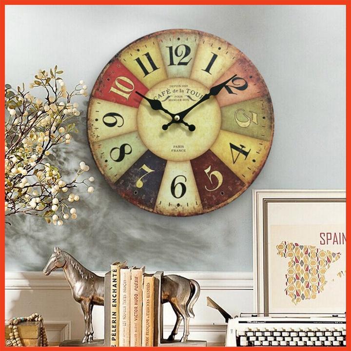 Đồng hồ treo tường trang trí có hai mẫu lựa chọn