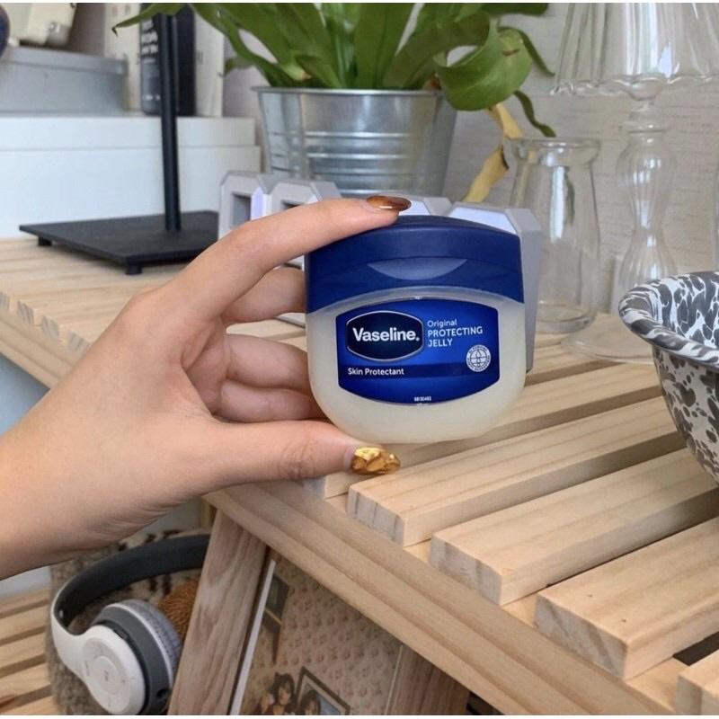 SÁP DƯỠNG ẨM VASELINE 49G