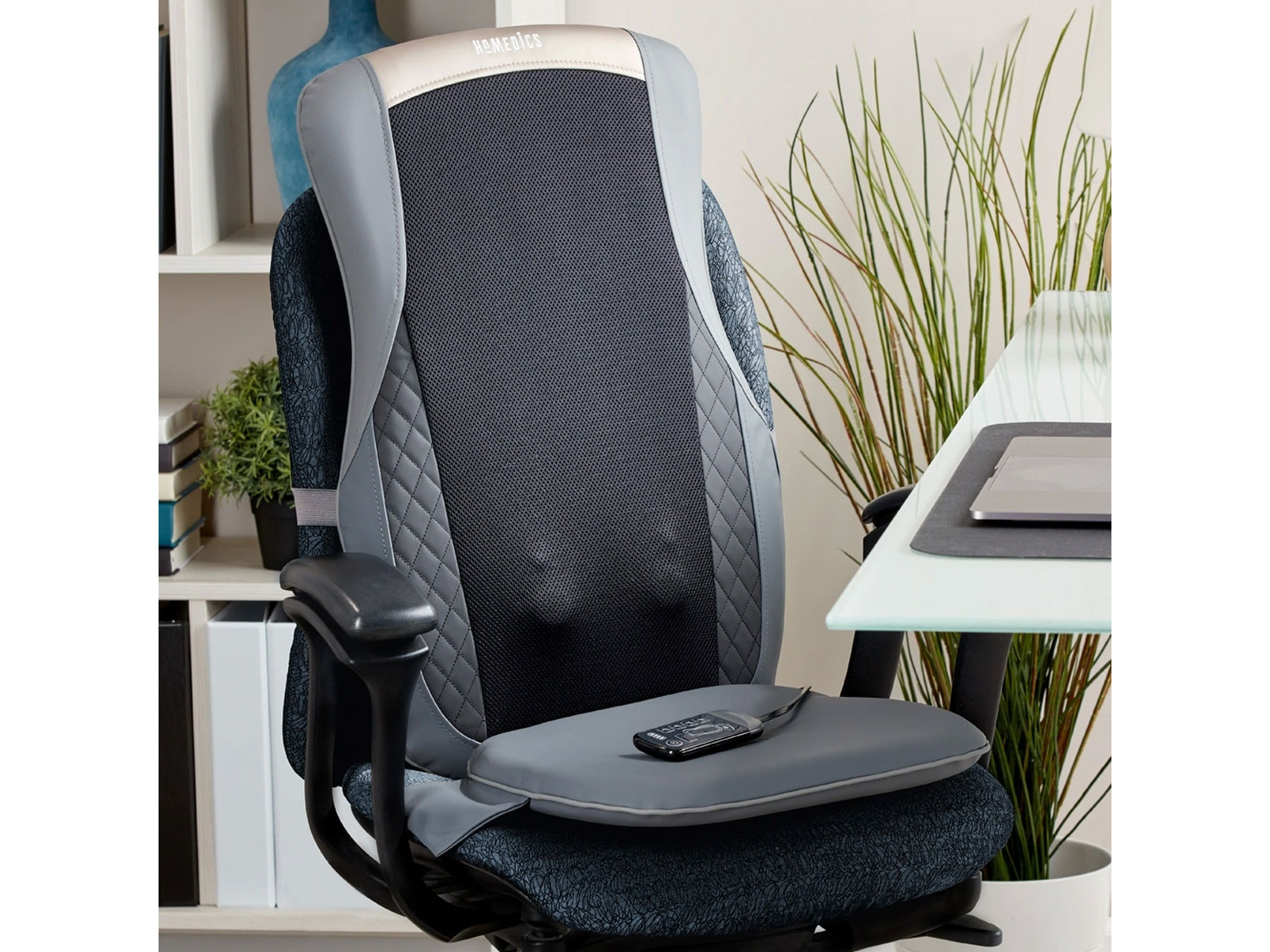 Đệm ghế massage Shiatsu công nghệ 3D, Chức năng nhiệt Homedics MCS-624HJ (Công nghệ pin sạc 2021)