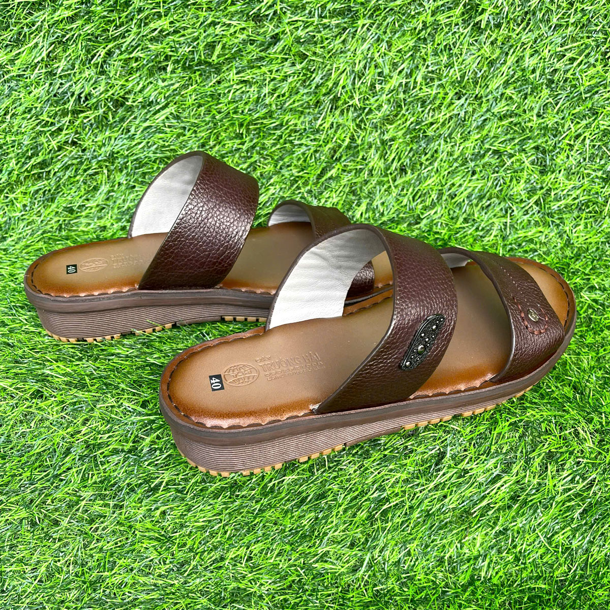 Dép nam da bò quai ngang đế cao 2,5cm Trường Hải hai màu nâu, đen DN135