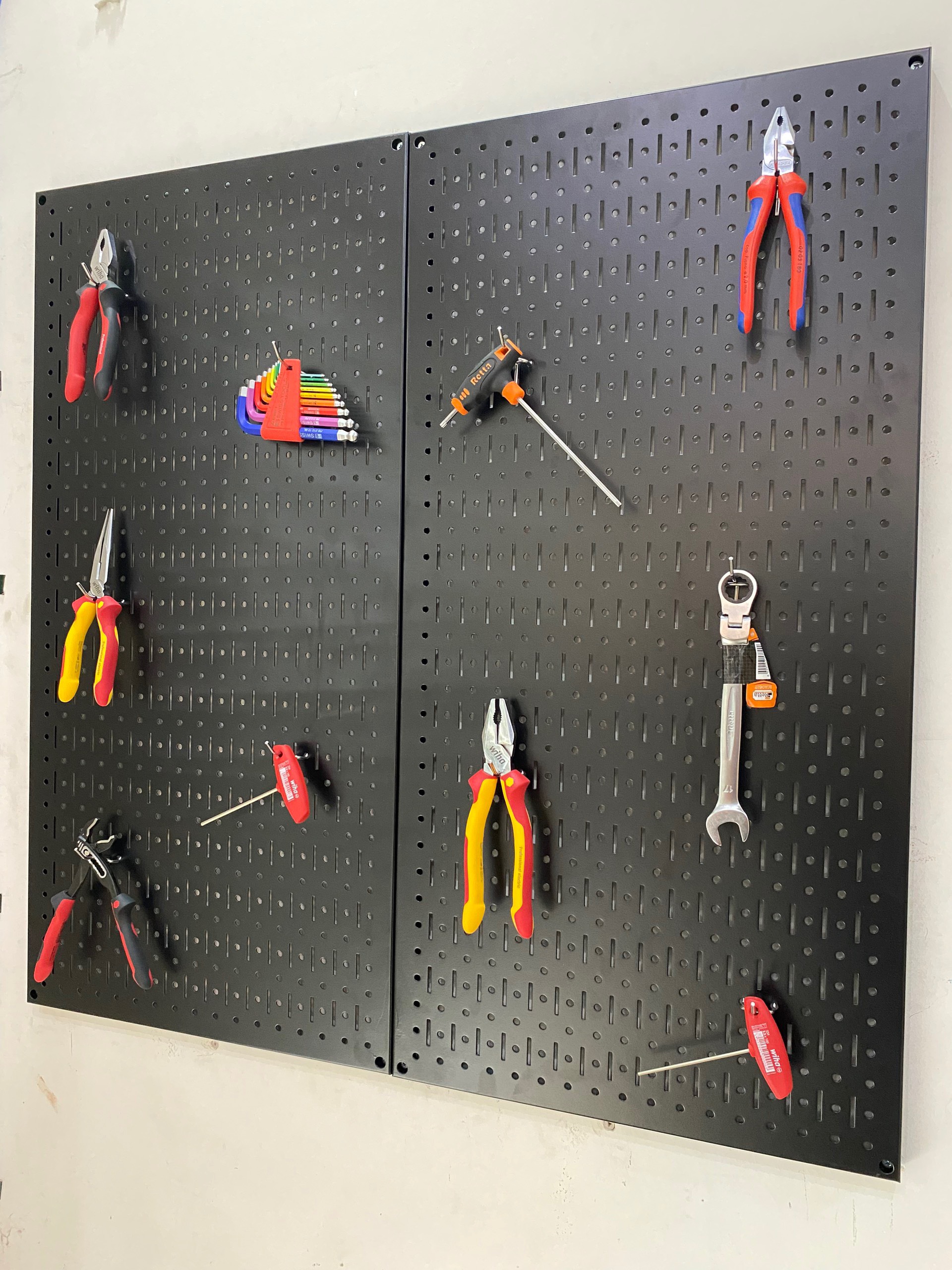 Tấm lưới đôi pegboard treo dọc màu đen (2 tấm dọc)