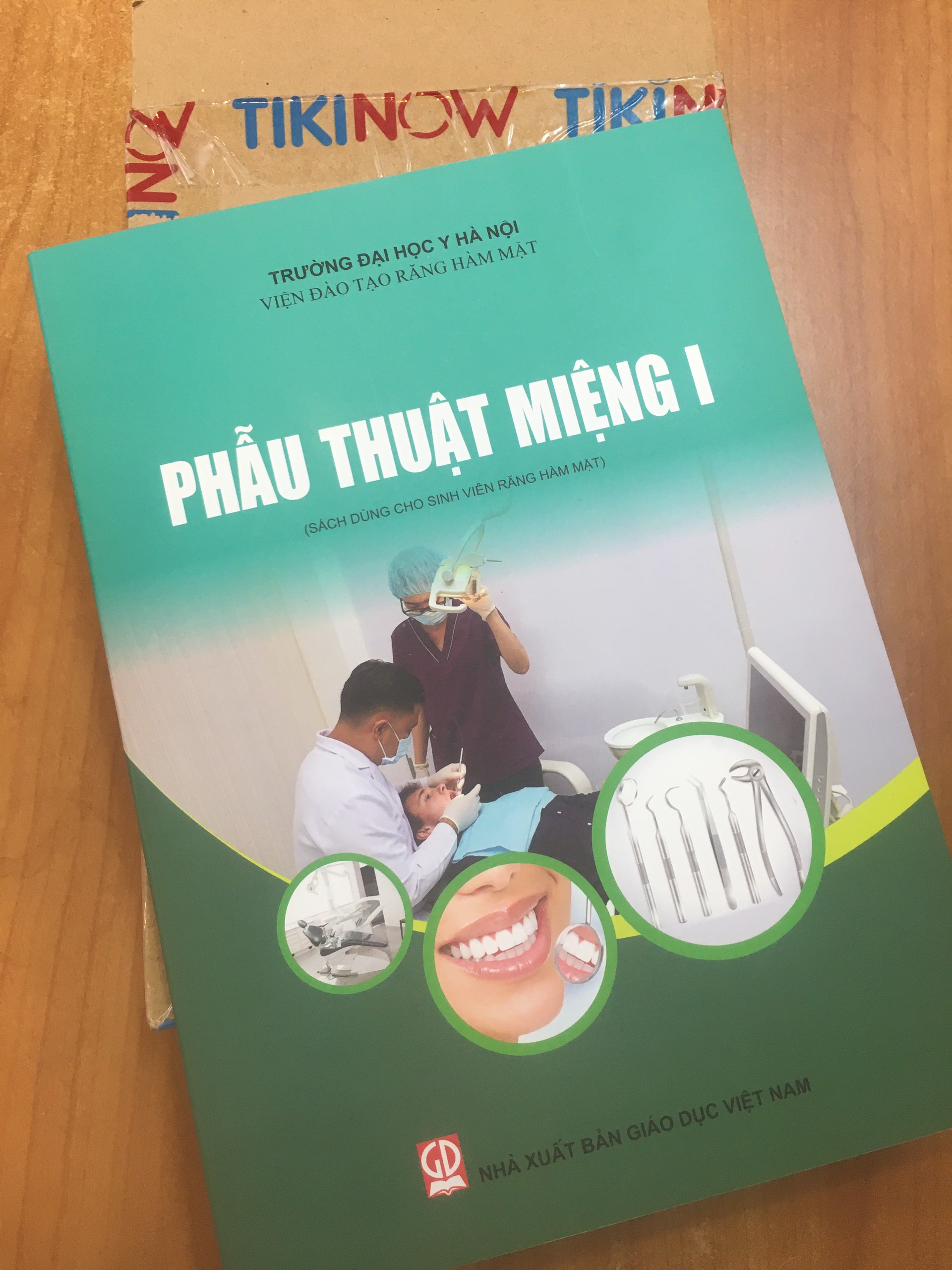 Phẫu Thuật Miệng I - Sách Dùng Cho Sinh Viên Răng Hàm Mặt