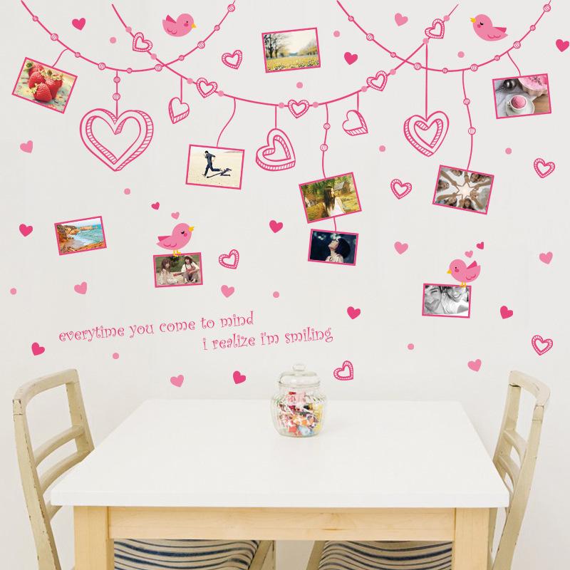 DECAL DÁN TƯỜNG DÂY LEO TRÁI TIM PHOTO HỒNG