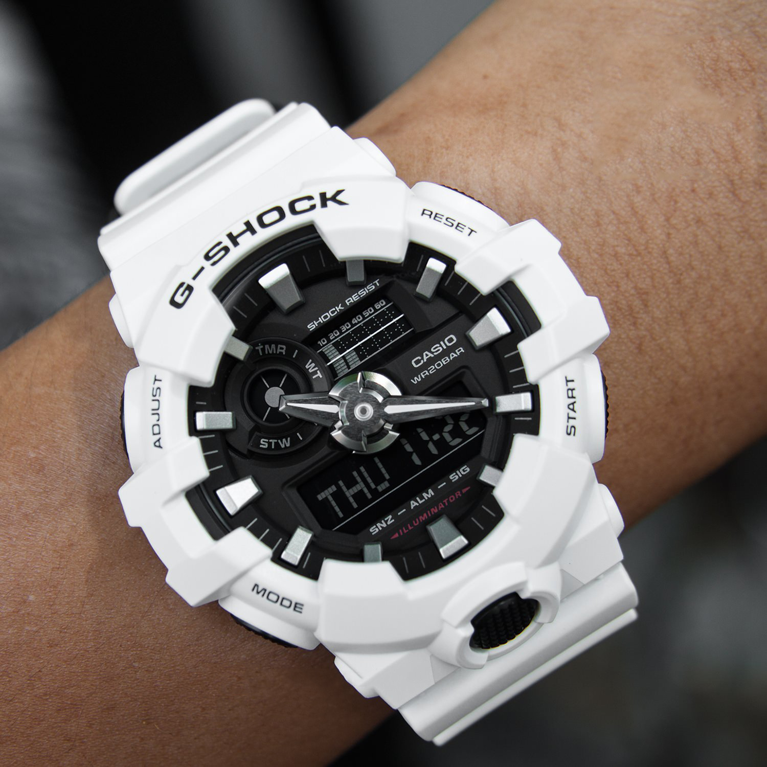 Đồng hồ nam dây nhựa Casio G-SHOCK GA-700-7ADR