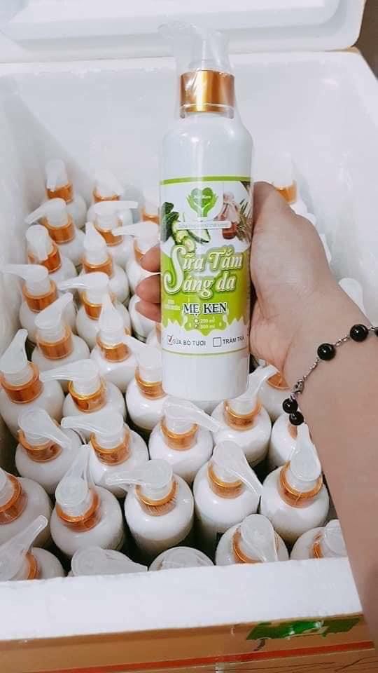 SỮA TẮM SÁNG DA MẸ KEN - 250 ML