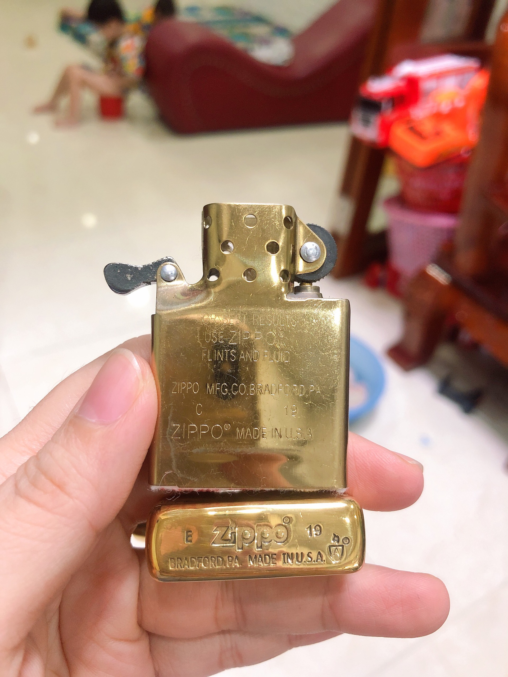 Bật lửa Zip po Brass đồng, Armor vỏ dầy khắc chìm mẫu Đầu Mãnh Hổ, vỏ đồng ruột thép không gỉ