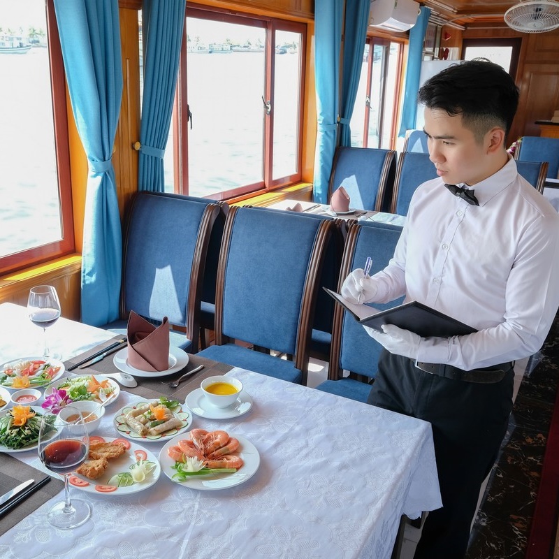 [Tour VIP] Hạ Long 01 Ngày, Tàu 5 Sao Wonder Bay Cruises, Xe Limousine Đưa Đón Từ Hà Nội, Đi Đường Cao Tốc