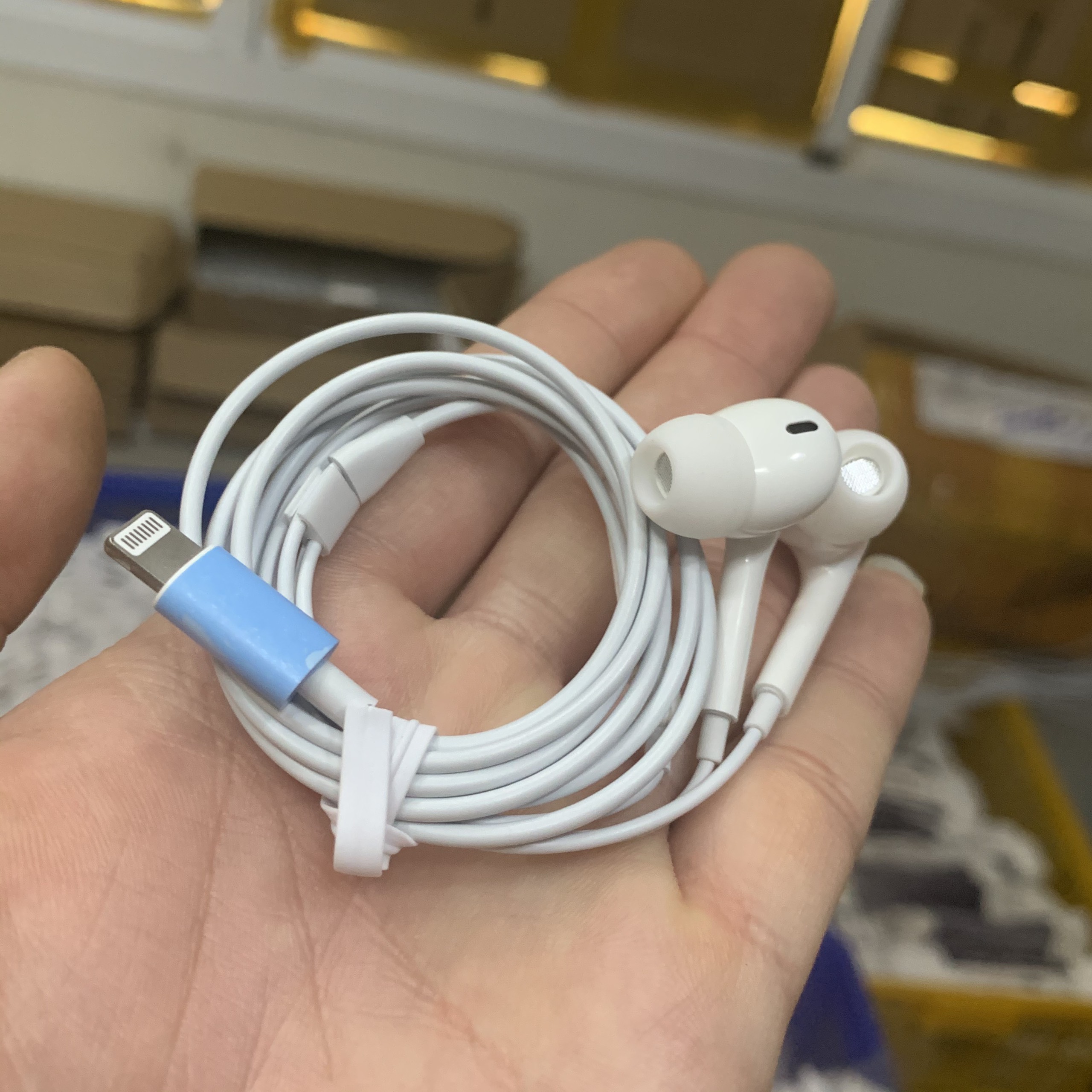 Tai Nghe Nhét Tai Dành Cho Iphone 7/7Plus/8/8Plus/X/XSmax/11/11Pro - Thiết Kế Kiểu Airpods Pro - Kết nối Bluetooth Tự Động