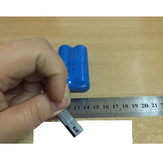 Pin sạc 7.4V dung lượng 1500mAh dành cho F49