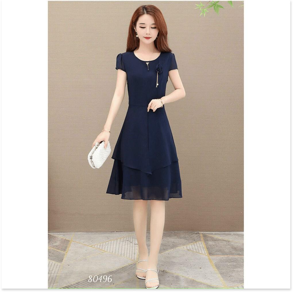ĐẦM VOAN Ý ĐƯỢC THIẾT KẾ HỌA TIẾT TRƠN NHƯNG RẤT SANG TRỌNG,ĐẶC BIỆT LÀ CHẤT LIỆU VÃI VOAN THOÁNG MÁT THỜI TRANG KME.ST