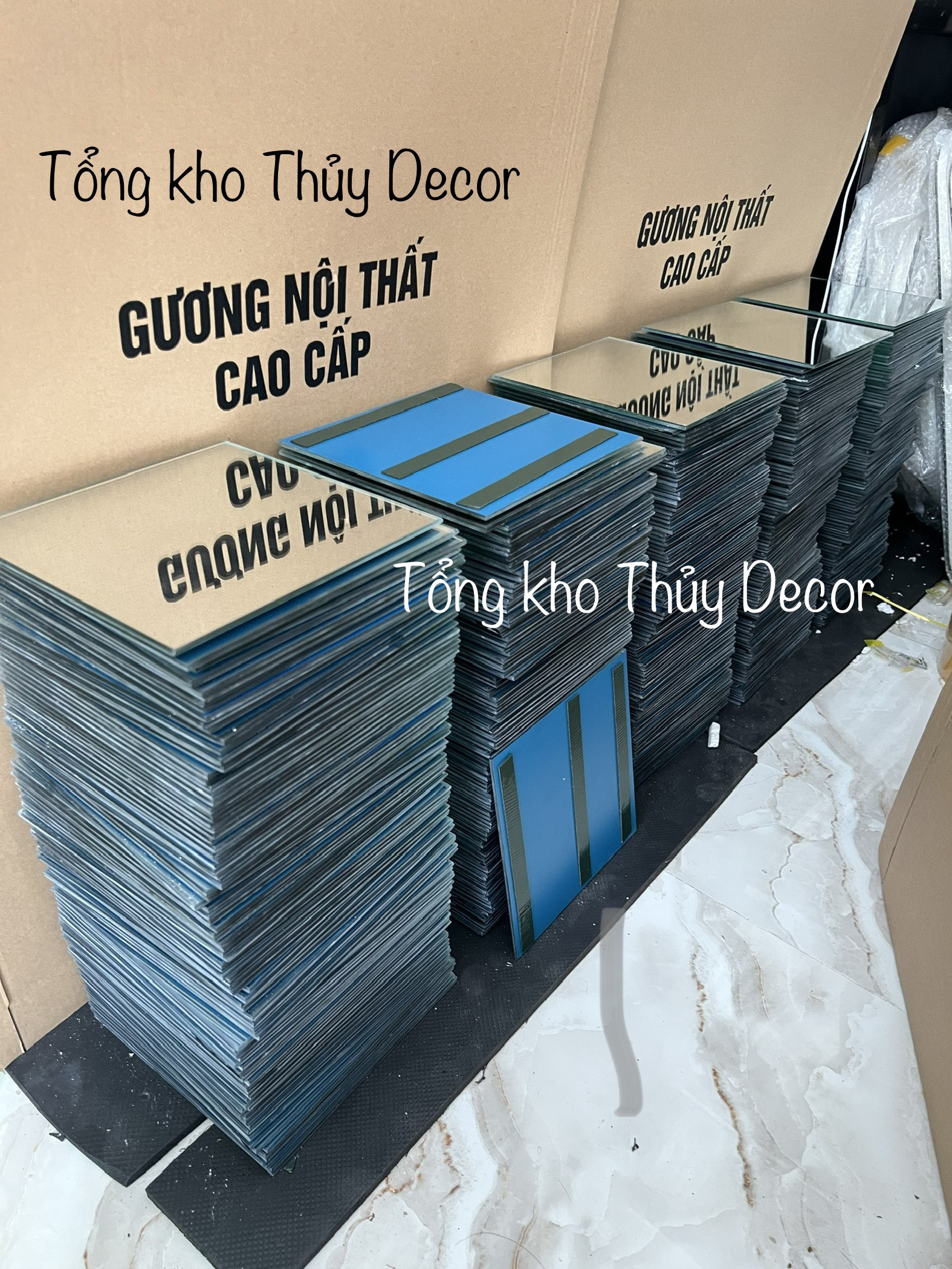 Gương dán tường, dán tủ quần áo gương soi toàn thân hình vuông kích thước 20x20cm