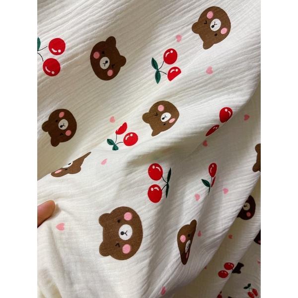 vải xô muslin cao cấp gấu brown chery đỏ