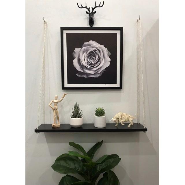 Kệ treo tường trang trí bằng dây dù 60*15cm