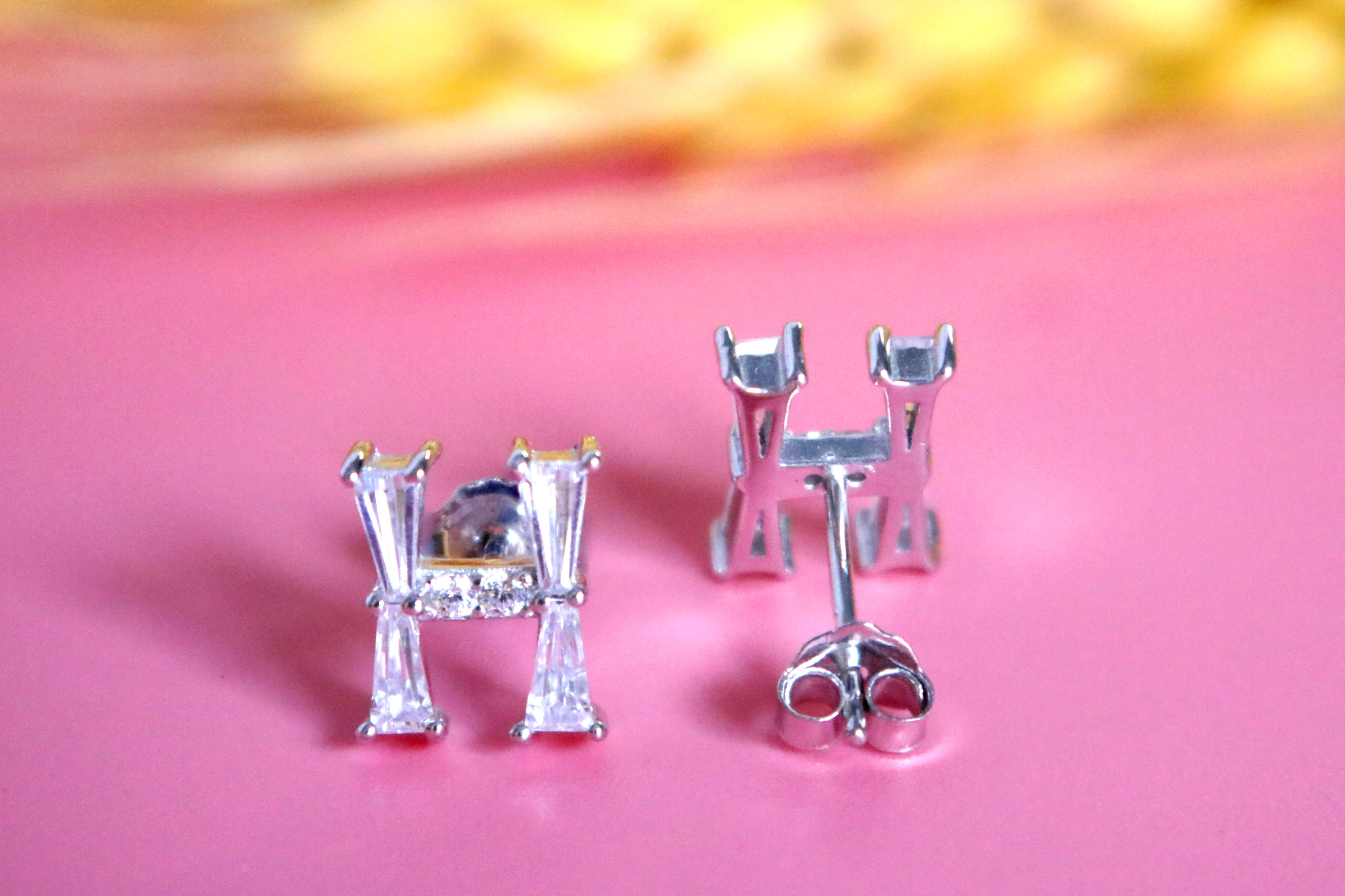 Bông tai bạc nữ chữ H