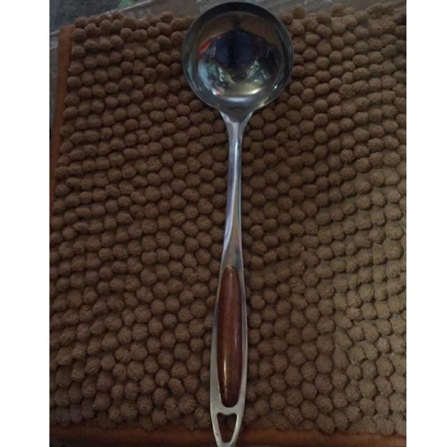 Môi múc canh inox 100% 7cm x 25cm