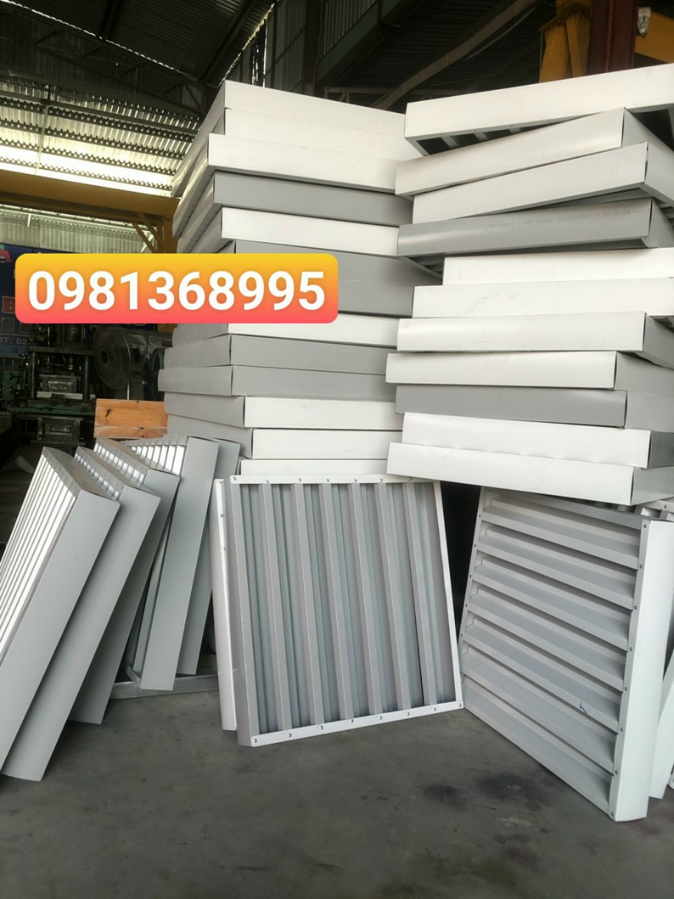 Lam Gió Tôn Mạ Màu Giá 520.000 đ / 1m2