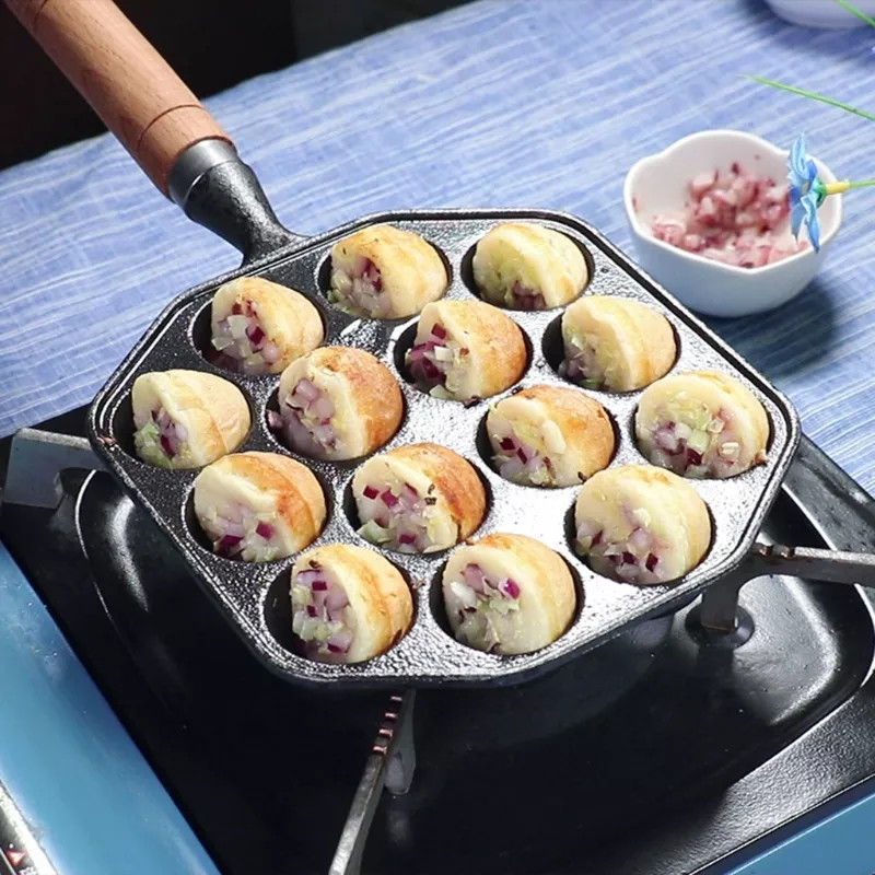 Chảo khuôn làm bánh bạch tuộc Takoyaki 14 viên chống dính bằng gang (Tặng kèm 1 cọ quét dầu + 1 cặp xiên làm bánh)