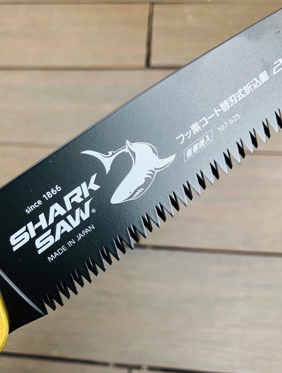 Cưa Cây Đa Năng Takagi Shark Saw Lưỡi Thẳng 240mm - Phủ Flo Chống Dính Mủ Cây | Gunmetal - Gold | Thép Sk5 Nhật Bản - Có Lưỡi Cưa Thay Thế